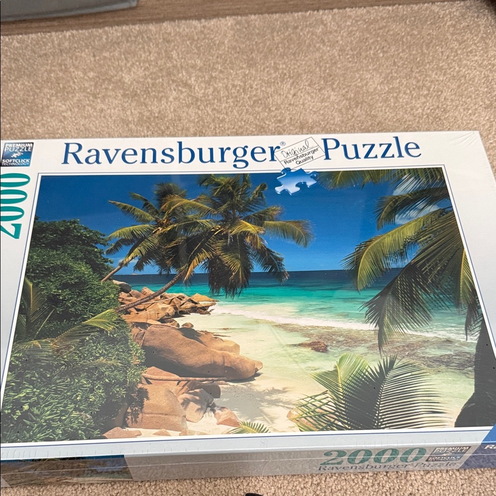 Ravensburger Tropical Paradise Puzzle with Green and Blue